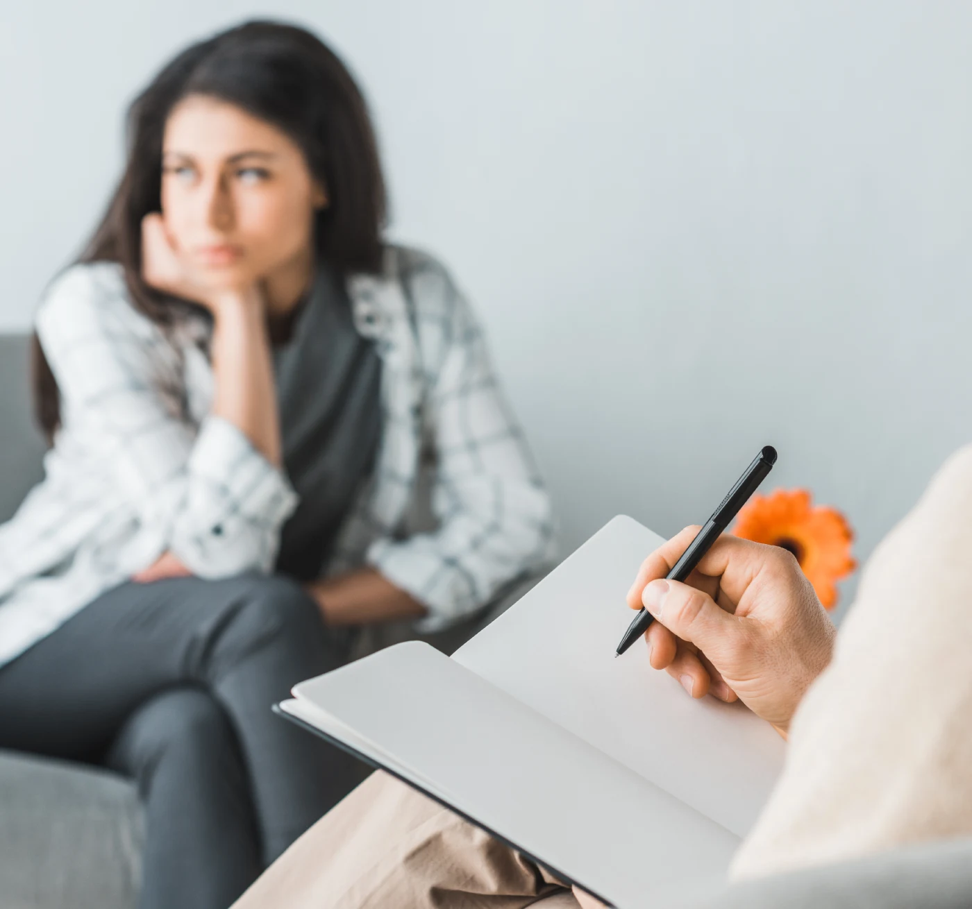 male therapist listening to his female patent comp 2024 11 18 17 38 04 utc